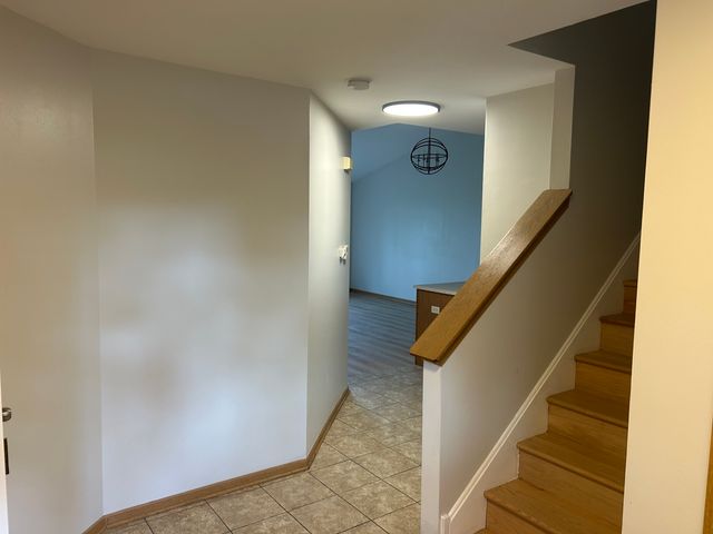 1308 Jenna Drive A, South Elgin, IL 60177