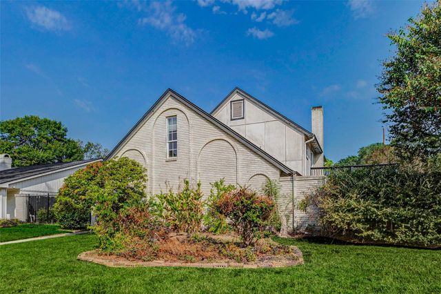 10602 Riverview Drive, Houston, TX 77042