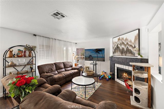 3810 Middleburg, Corona, CA 92881
