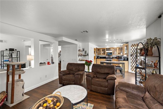 3810 Middleburg, Corona, CA 92881