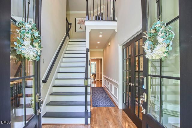 5513 Point Lake Court, Holly Springs, NC 27540