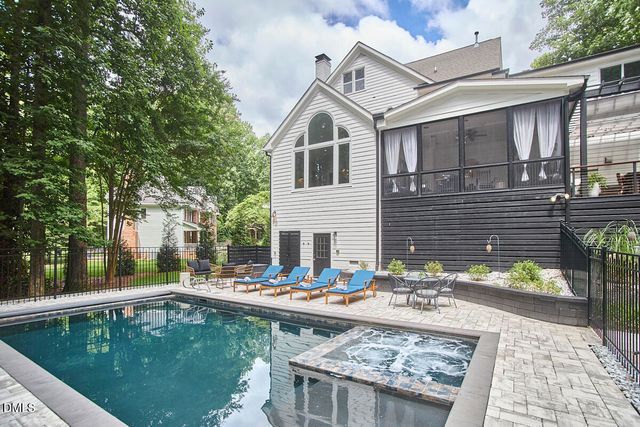 5513 Point Lake Court, Holly Springs, NC 27540