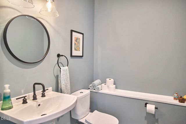 5513 Point Lake Court, Holly Springs, NC 27540