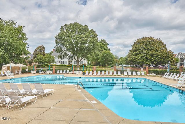 5513 Point Lake Court, Holly Springs, NC 27540