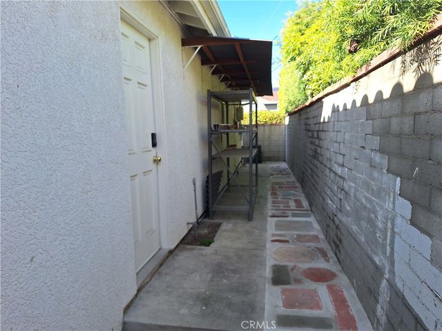 302 N Griffith Park, Burbank, CA 91506