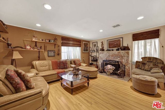 529 W Wilson Avenue, Glendale, CA 91203