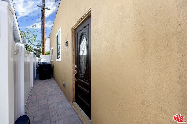 529 W Wilson Avenue, Glendale, CA 91203