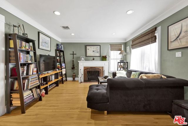 529 W Wilson Avenue, Glendale, CA 91203