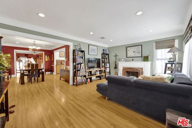529 W Wilson Avenue, Glendale, CA 91203