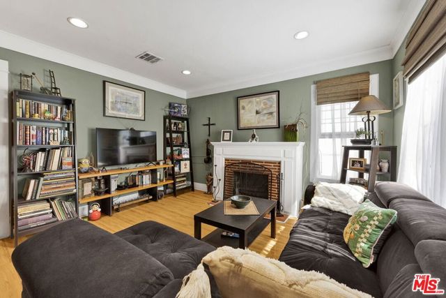 529 W Wilson Avenue, Glendale, CA 91203
