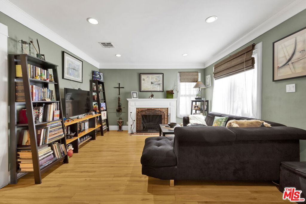 529 W Wilson Avenue, Glendale, CA 91203 — photo 5