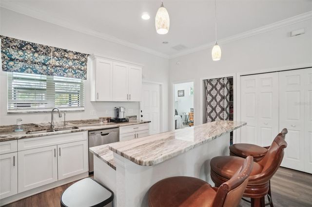 154 E SPRUCE STREET, Tarpon Springs, FL 34689