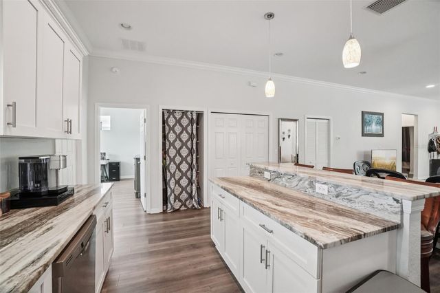 154 E SPRUCE STREET, Tarpon Springs, FL 34689