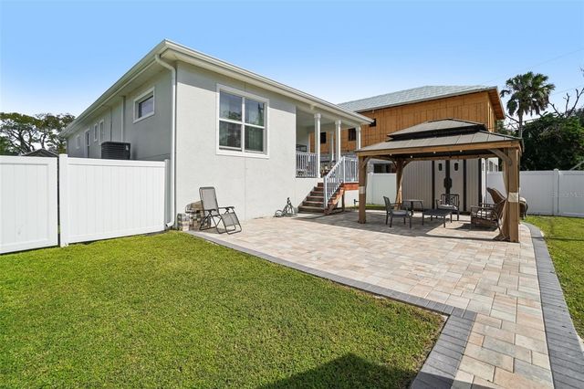 154 E SPRUCE STREET, Tarpon Springs, FL 34689