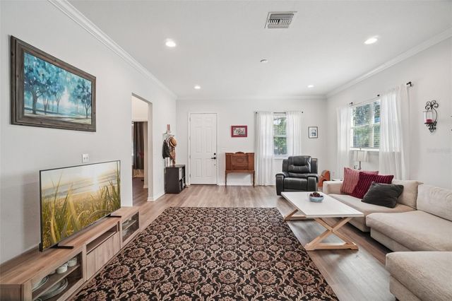 154 E SPRUCE STREET, Tarpon Springs, FL 34689