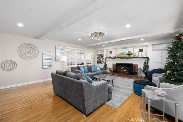 2964 Lombardy, Pasadena, CA 91107