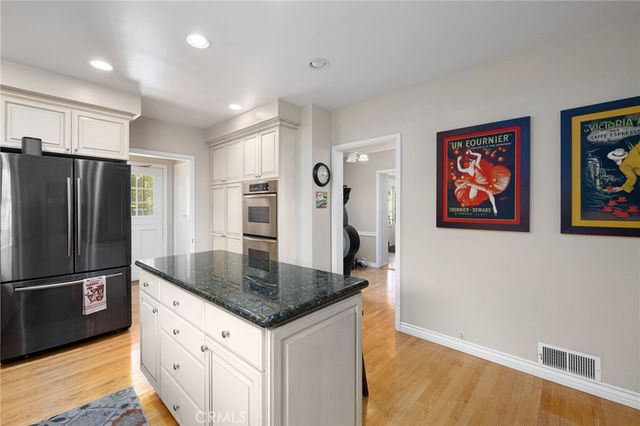 2964 Lombardy, Pasadena, CA 91107
