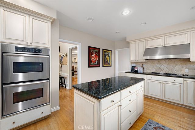 2964 Lombardy, Pasadena, CA 91107