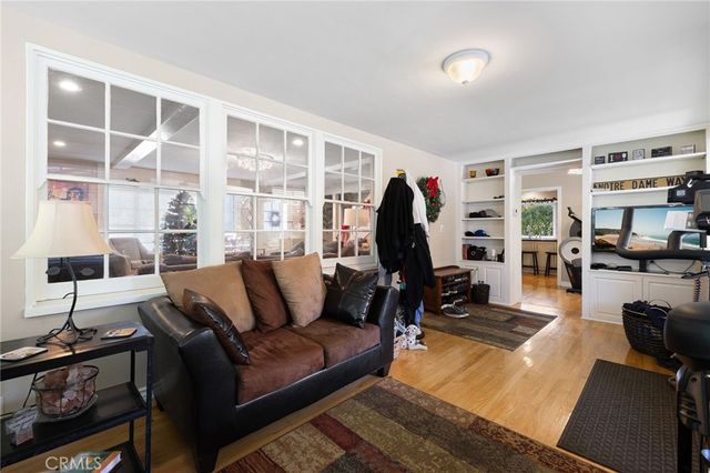 2964 Lombardy, Pasadena, CA 91107