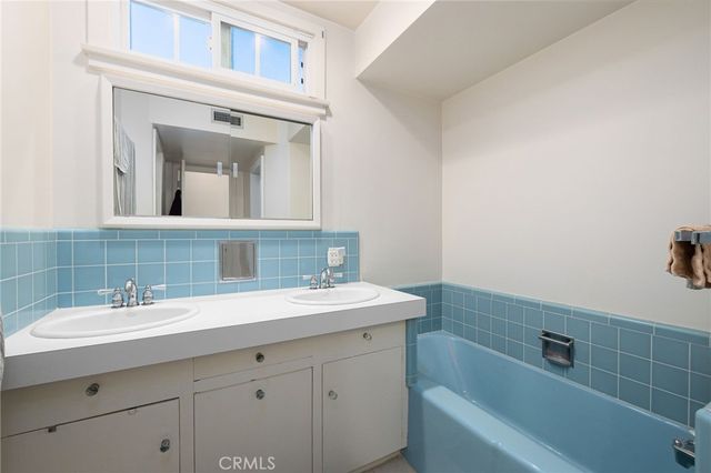 2964 Lombardy, Pasadena, CA 91107