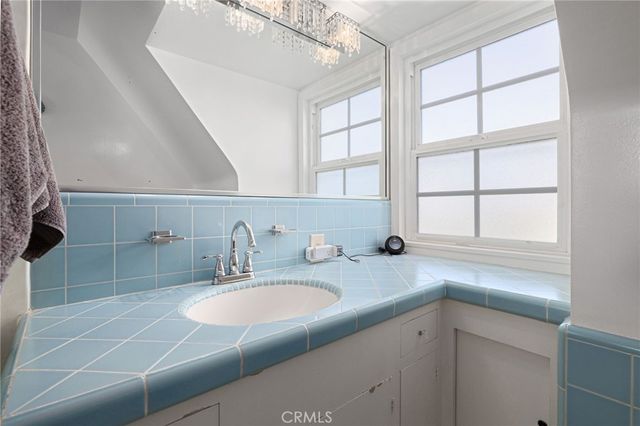 2964 Lombardy, Pasadena, CA 91107