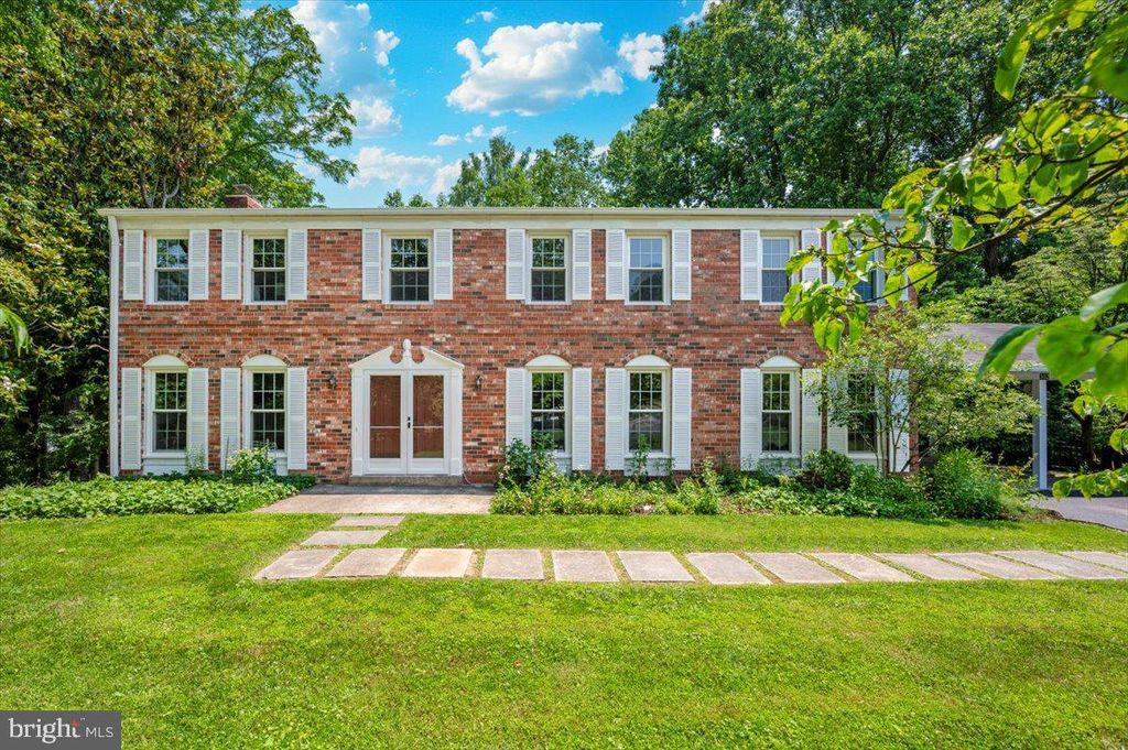 302 NOTLEY CT, Silver Spring, MD 20905