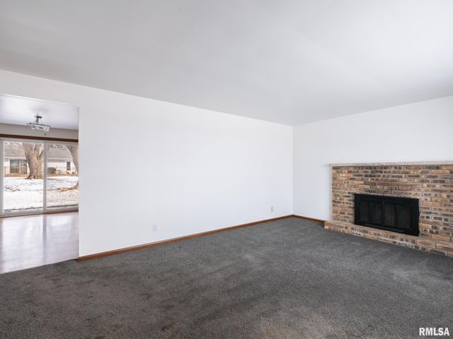 700 S HANCOCK Street, Tremont, IL 61568