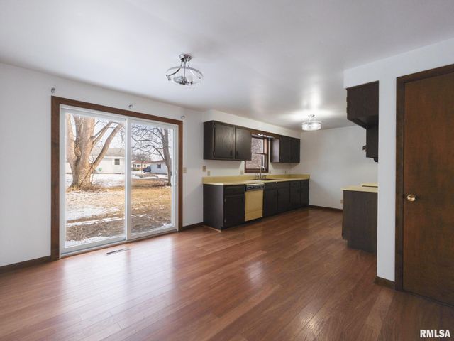 700 S HANCOCK Street, Tremont, IL 61568