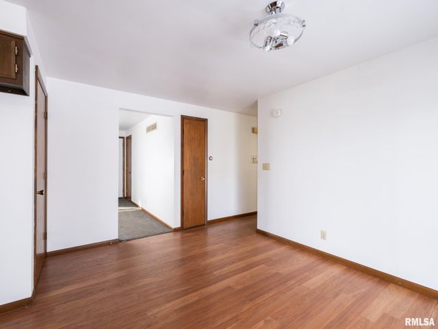 700 S HANCOCK Street, Tremont, IL 61568