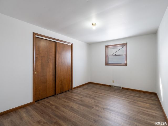 700 S HANCOCK Street, Tremont, IL 61568