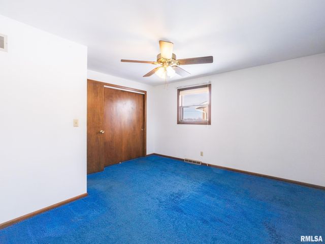 700 S HANCOCK Street, Tremont, IL 61568