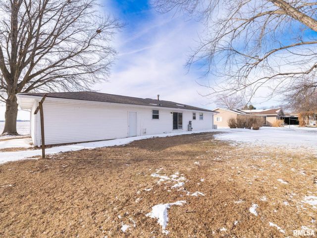 700 S HANCOCK Street, Tremont, IL 61568