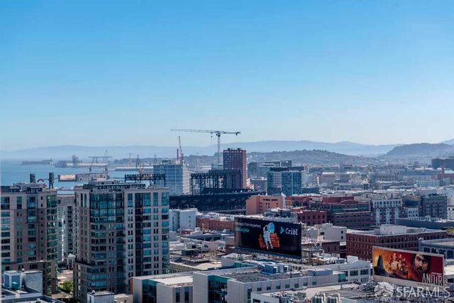 425 1st Street 1406, San Francisco, CA 94105