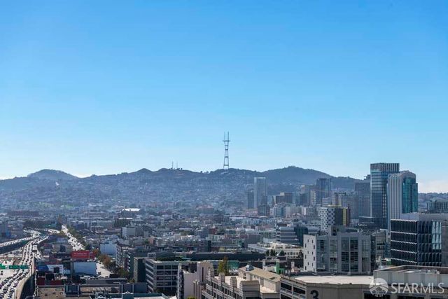 425 1st Street 1406, San Francisco, CA 94105
