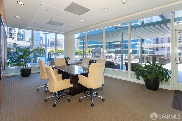 425 1st Street 1406, San Francisco, CA 94105