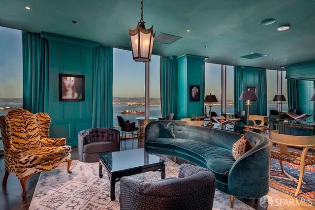 425 1st Street 1406, San Francisco, CA 94105