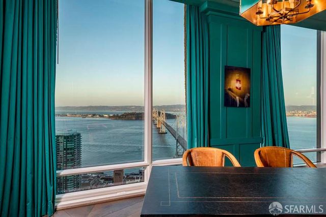 425 1st Street 1406, San Francisco, CA 94105