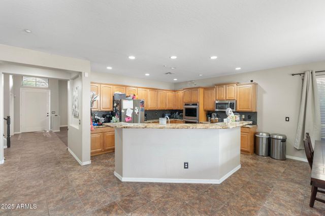 6202 W MAYA Drive, Phoenix, AZ 85083