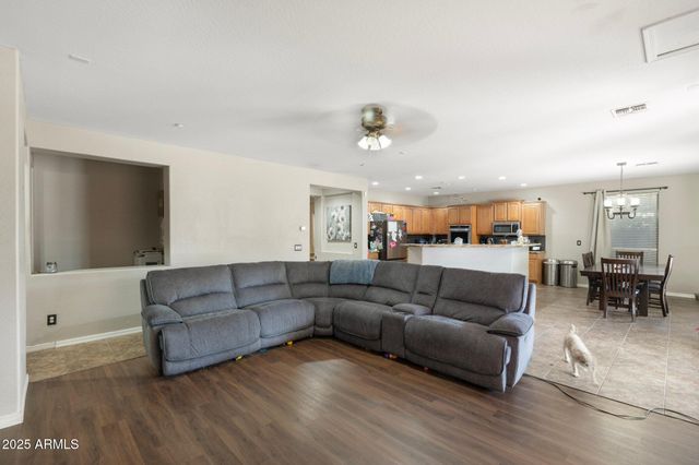 6202 W MAYA Drive, Phoenix, AZ 85083