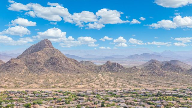 6202 W MAYA Drive, Phoenix, AZ 85083