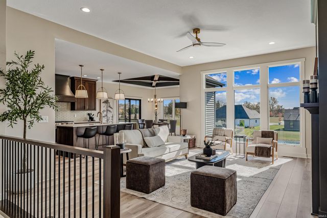 670 Gatcombe Run, Fort Wayne, IN 46845