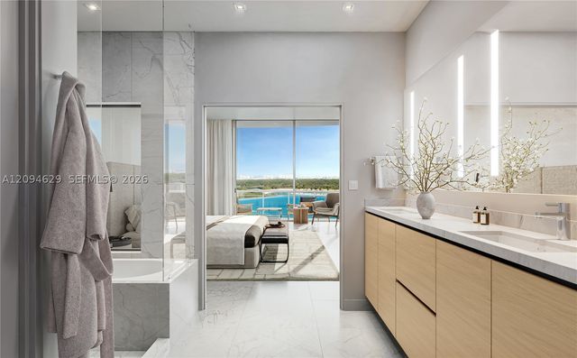 2411 Laguna Cr 907, Miami, FL 33181