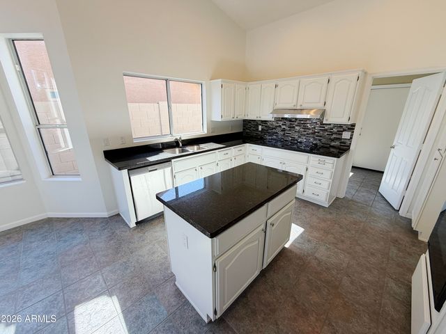15430 W AMELIA Drive, Goodyear, AZ 85395
