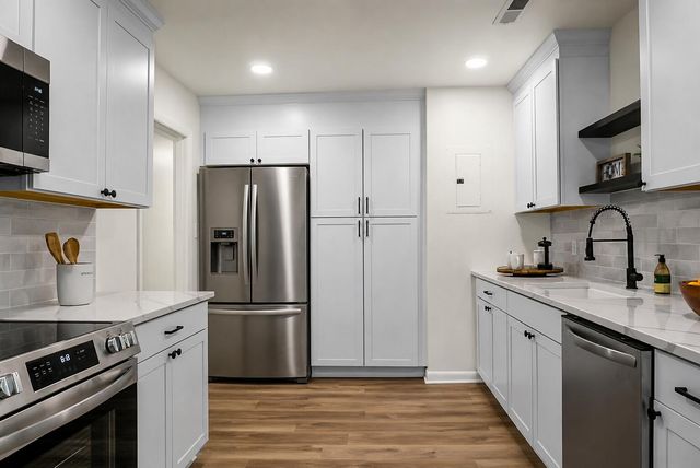 210 Laurel Avenue, Goose Creek, SC 29445
