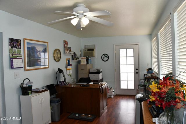 1647 E WAGONER Road, Phoenix, AZ 85022