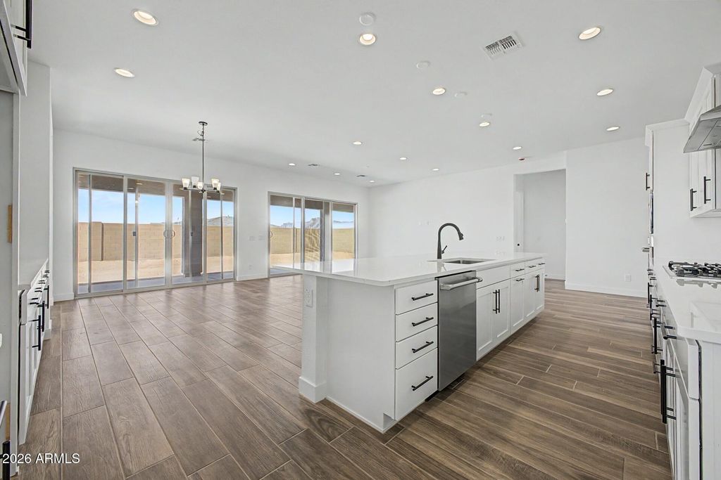 250 W GALENA Pass, Apache Junction, AZ 85120 — photo 4