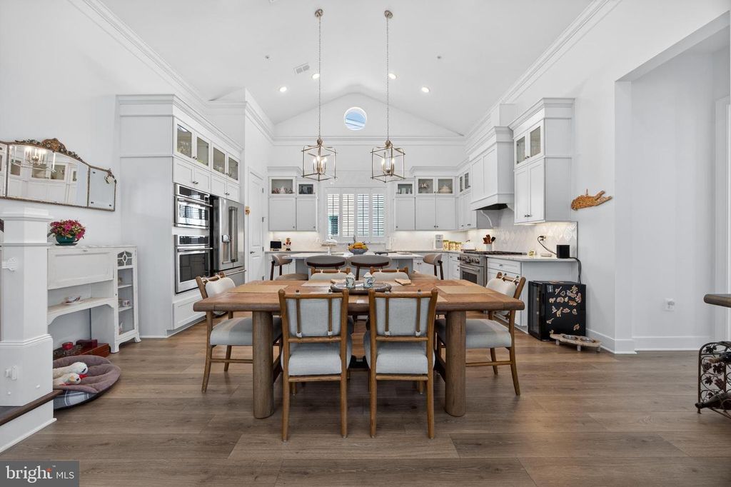 Image 10 of property listing at 215 KINGFISHER LN, Chester, MD 21619