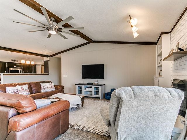 11400 Ashford Drive, Yukon, OK 73099