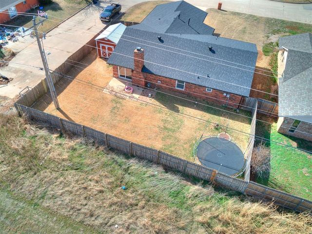 11400 Ashford Drive, Yukon, OK 73099