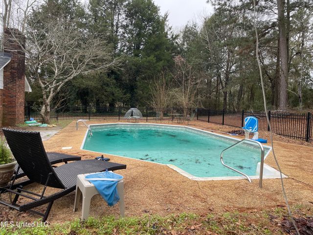 522 Kennedy Drive, Magee, MS 39111